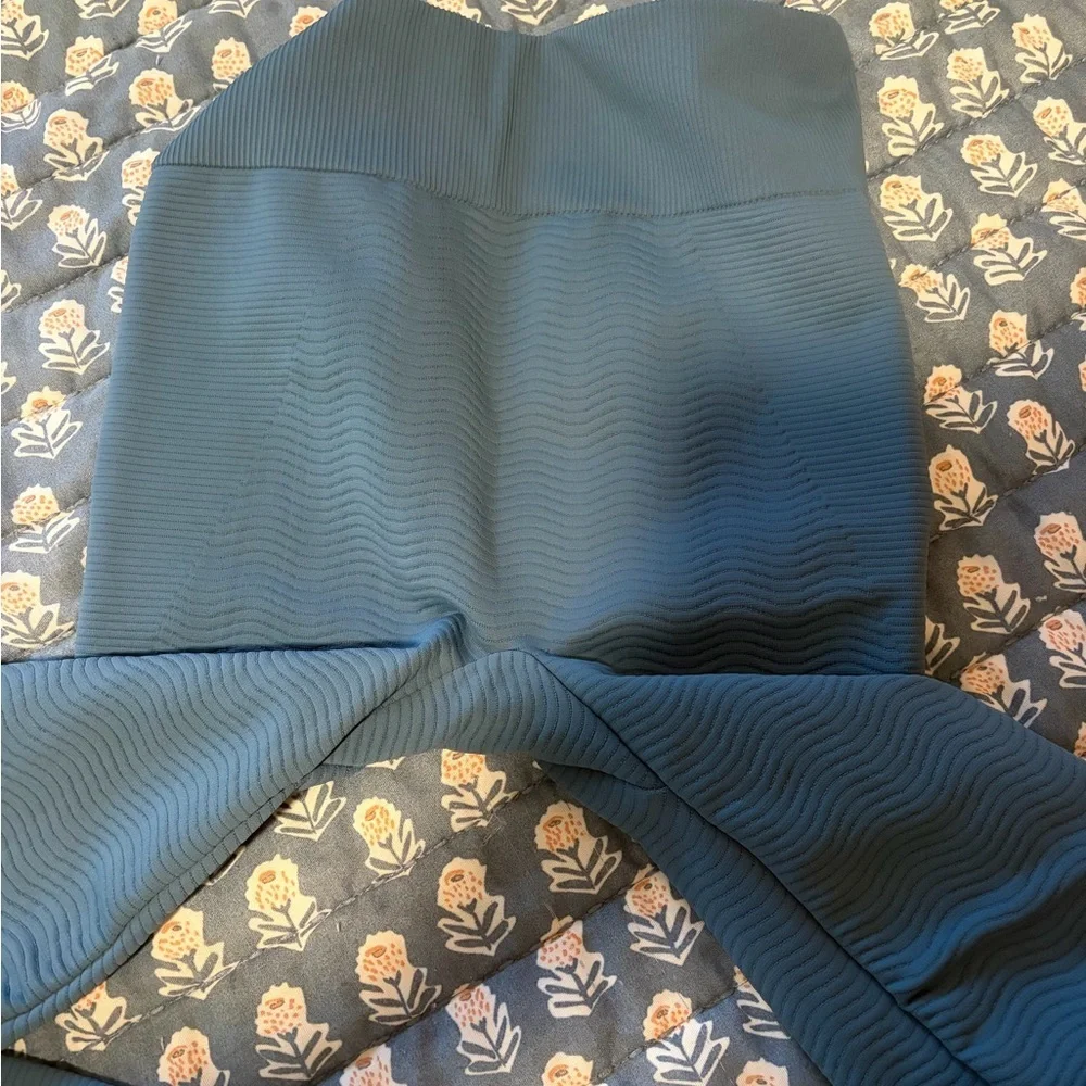 💙 NWOT Wolford Matching Set – High-Waisted Wellness Leggings + W-Bonded Crop To